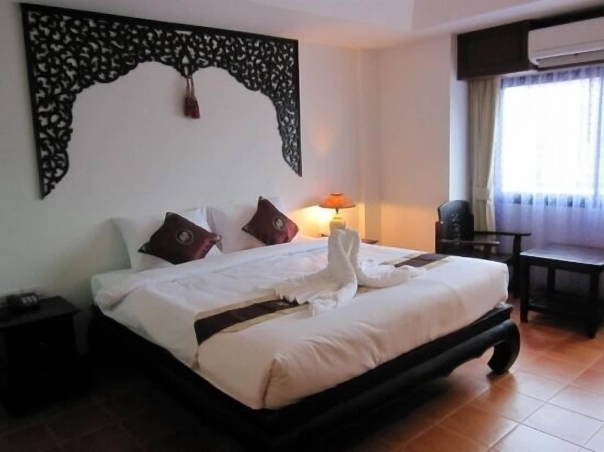 Wangburapa Grand Hotel Chiang Mai Zewnętrze zdjęcie