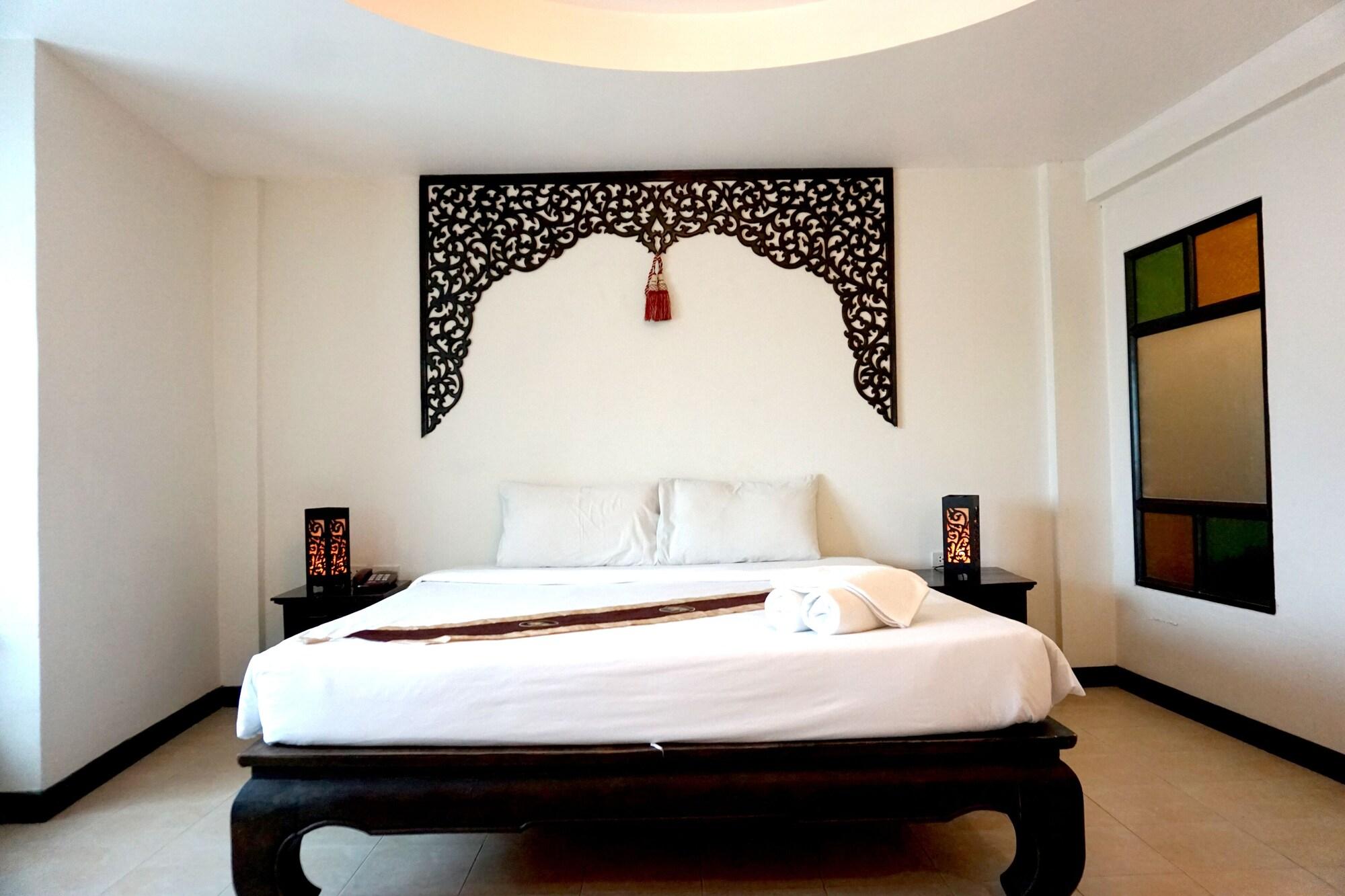 Wangburapa Grand Hotel Chiang Mai Zewnętrze zdjęcie