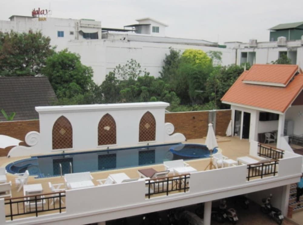 Wangburapa Grand Hotel Chiang Mai Zewnętrze zdjęcie