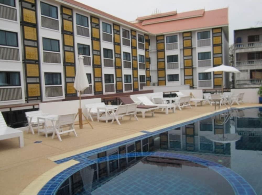 Wangburapa Grand Hotel Chiang Mai Zewnętrze zdjęcie