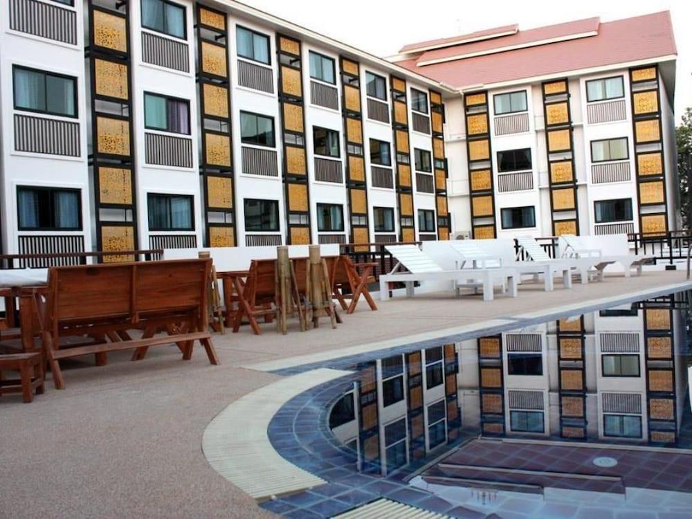 Wangburapa Grand Hotel Chiang Mai Zewnętrze zdjęcie