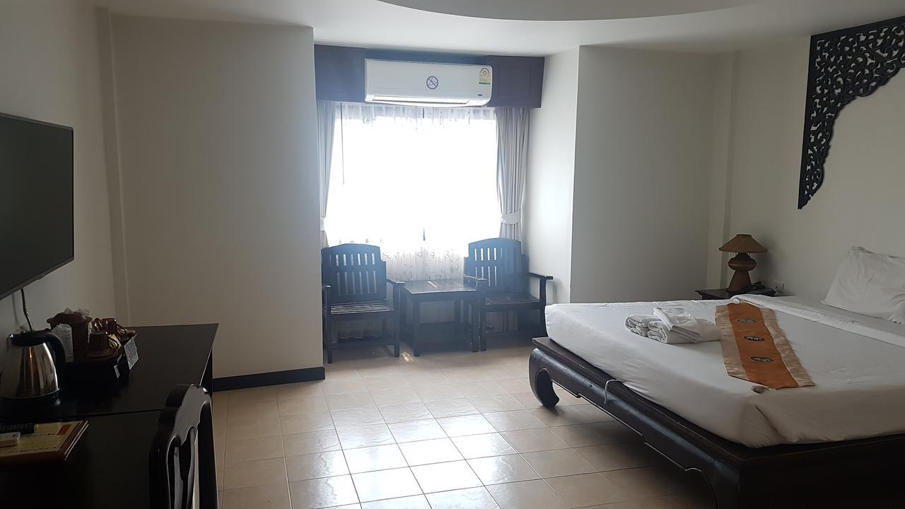 Wangburapa Grand Hotel Chiang Mai Zewnętrze zdjęcie