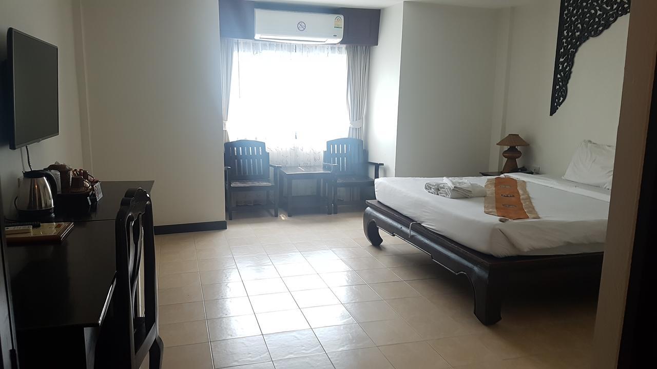 Wangburapa Grand Hotel Chiang Mai Zewnętrze zdjęcie